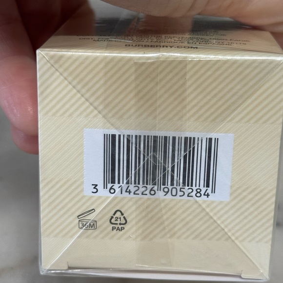 Burberry Weekend Eau de Parfum in Cream Box 3.3 Oz - Picture 3 of 5